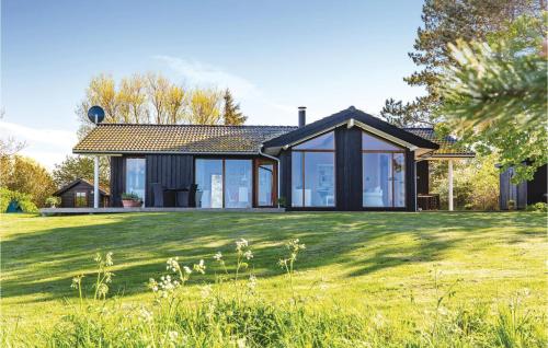  Four-Bedroom Holiday Home In Nykobing Sj in Ebbeløkke