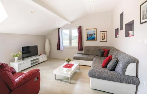 Beautiful Home In Bacina in Bacina