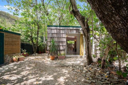 Bungalow Les Beaux Arts in เลอ ยามัน