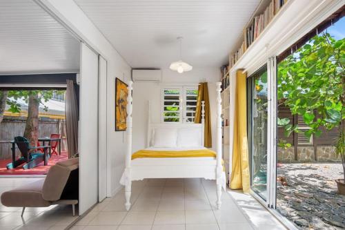 Bungalow Les Beaux Arts in เลอ ยามัน