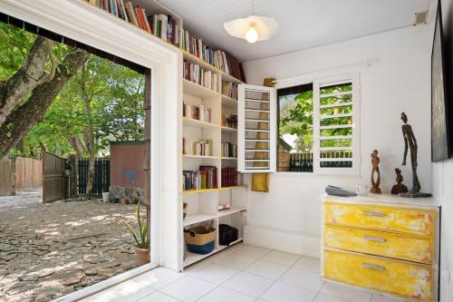 Bungalow Les Beaux Arts in เลอ ยามัน