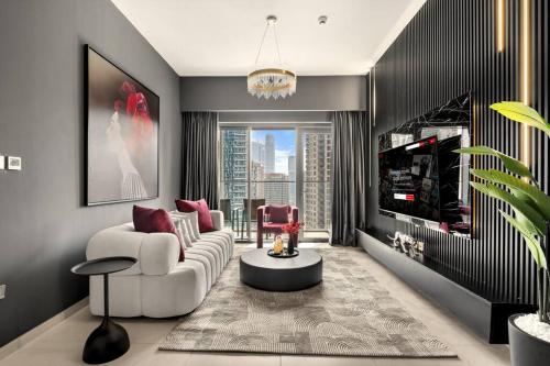 Glow Sky Suite Trendy 1BR- Dubai Mall Access by Maxx Value Homes, Дубай (фото 3)