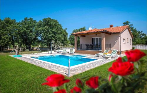 Two-Bedroom Holiday Home In Vodnjan - Location saisonnière - Vodnjan