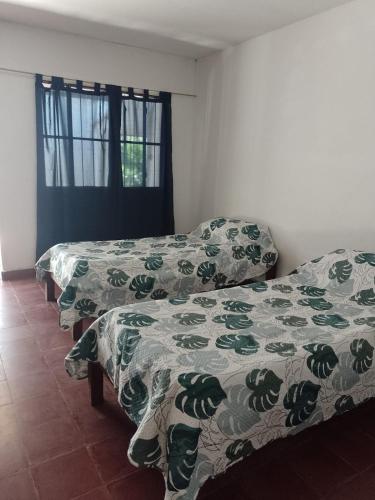 1 double bed, 4 twin beds
