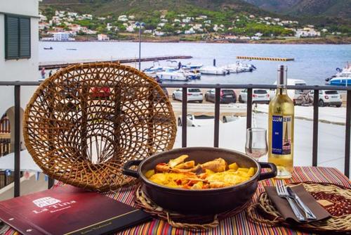 Ételek és italok, Hostal La Tina in Puerto de la Selva