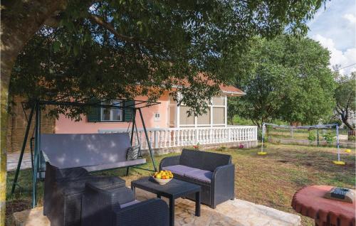Viesnīcas āriene, Lovely Home In Unesic in Unešić