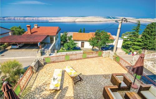 3 Bedroom Beautiful Home In Jadranovo