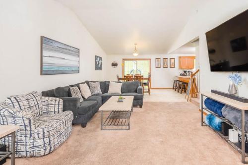 -Modern Townhouse -A Short Drive to the Draft in De Pere, USA