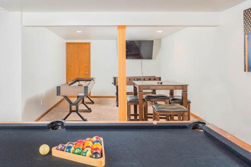 -Modern Townhouse -A Short Drive to the Draft in De Pere, USA