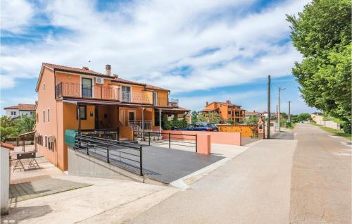 Awesome Apartment In Bonaci With Wifi