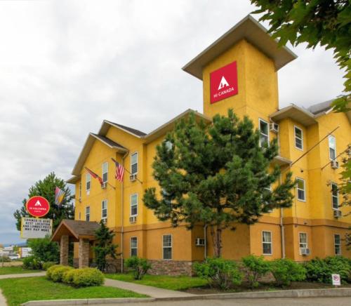 HI Kelowna Hostel 1