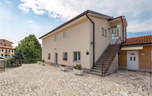 Viesnīcas āriene, 3 Bedroom Lovely Apartment In Jurdani in Jusici