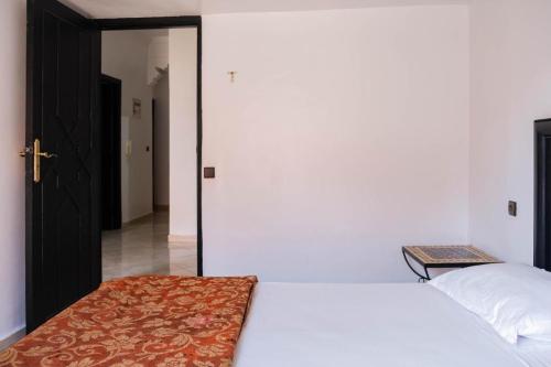 Hotel Apart Larabi Gueliz Room Type - Double or Twin Room with Shared Bathroom Hotel Apart Larabi Gueliz Room Type - Double or Twin Room with Shared Bathroom