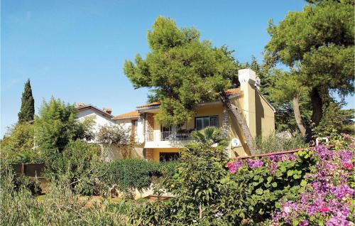 Stunning Apartment In Pula With Wifi