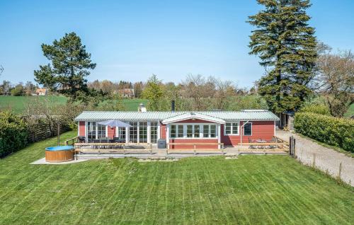  Beautiful Home In Præstø With House Sea View in Stavreby