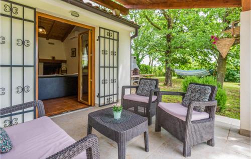 Dārzs, Holiday Home Radeki Glavica With Fireplace I in Loborika