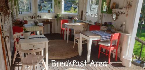 Cabins on Tudor bed & breakfast in โมตูเอก้า