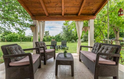 Dārzs, Holiday Home Radeki Glavica With Fireplace I in Loborika