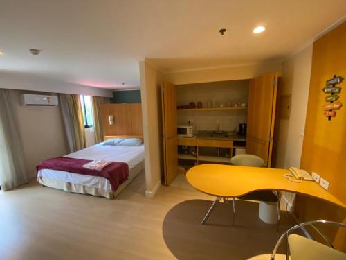Apto dentro de hotel, Rua Tuim 18, São Paulo