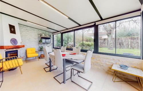Two-Bedroom Holiday Home
