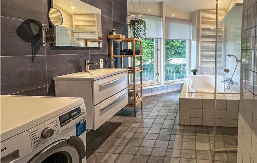 Bathroom, 2 Bedroom Gorgeous Home In Ommen in Ommen
