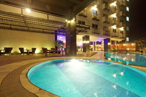 Swimming pool, Nagoya Mansion Hotel and Residence in Batam Island