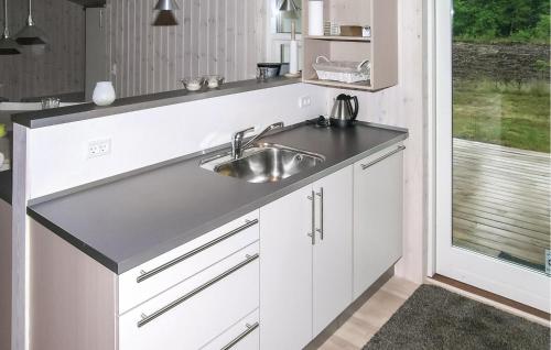 Kitchen, Holiday Home Skovsgardsvej in Hals