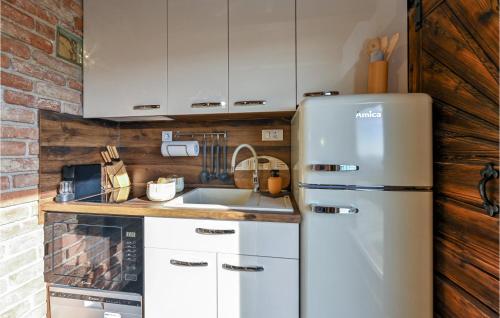 virtuve, Cozy Home In Gorkovec in Gorkovec
