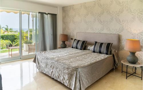 Four-Bedroom Holiday Home image 5