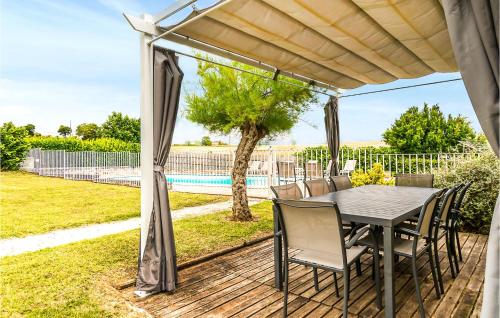 Peldbaseins, Beautiful Home In Beauville in Beauville