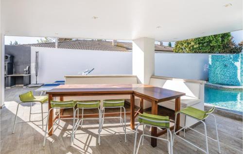 Three-Bedroom Holiday home Sant Pere Pescador with an Outdoor Swimming Pool 04 - image 13