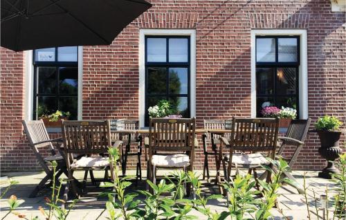  Cozy Home In Visvliet With Kitchen in Visvliet