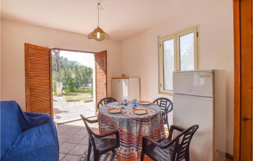  2 Bedroom Cozy Apartment In Botricello in Botricello