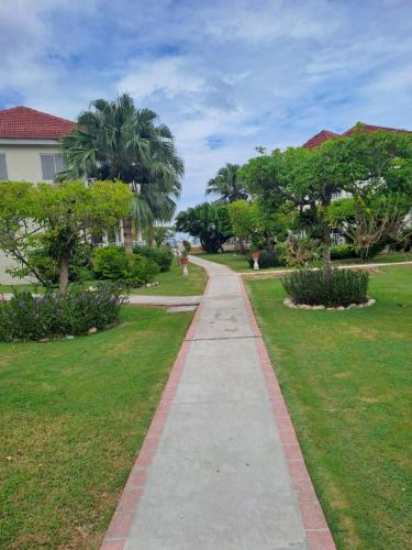 PIPERS COVE RESORTS jjc