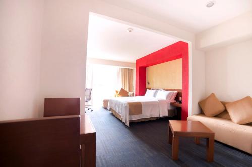 610024160 Holiday Inn Express Guadalajara Expo by IHG
