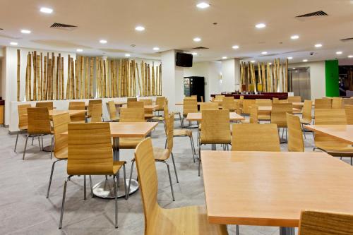 610024170 Holiday Inn Express Guadalajara Expo by IHG