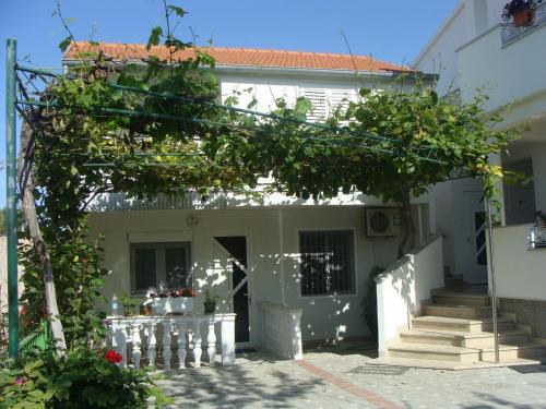 Apartments Let-5m from sea - image 5