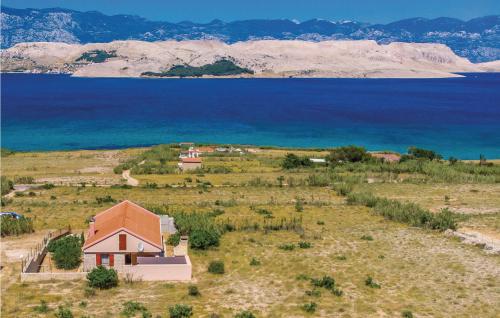 Stunning Home In Pag With Wifi