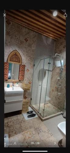 Double Room with Private Bathroom image 7