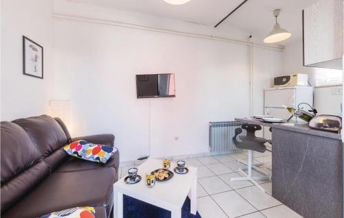 Awesome Apartment In Fazana With Wifi Awesome Apartment In Fazana With Wifi