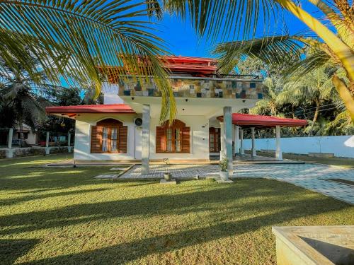 Solace Inn RESIDENCE - 5 Min Walk to Beach