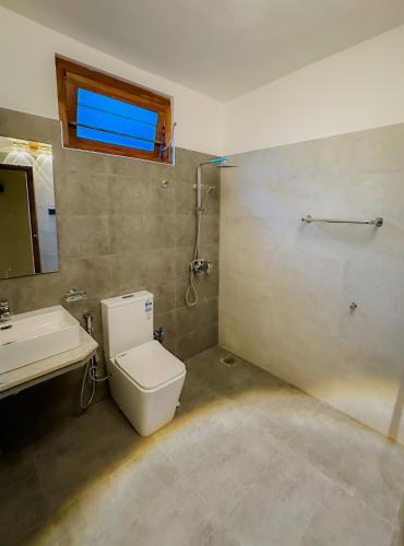 Deluxe Double Room with Balcony image 1