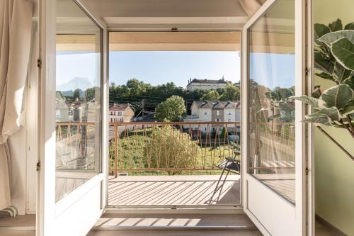 Erkély/terasz, Chambre Sophie - 2 SDB - Balcon - WIFI - Parking in Briey