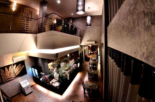 Restaurant, Roomz Hotel in Seria