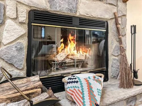Rustic Modern Retreat in Poconos in Albrightsville, USA