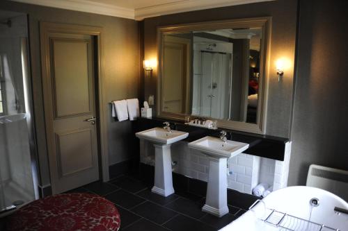 Best Western Eglinton Arms Hotel - image 10