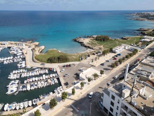 Sul Mare Luxury House San Foca with Air Conditioning and Wi-Fi