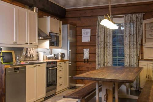 Koskikara in Akaslompolo