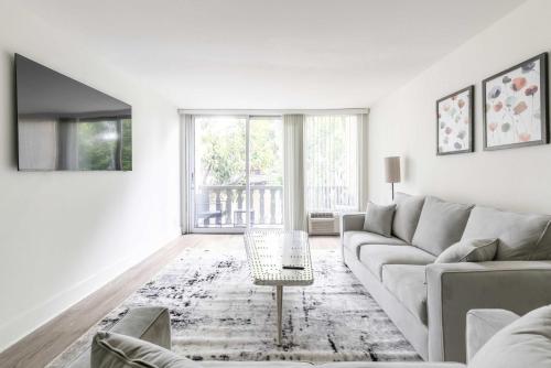 Cozy Luxury Apartment WeHo Boys Town med in Los Angeles, USA