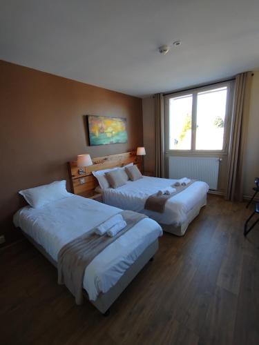 CONTACT HOTEL LE BOIS SAUVAGE